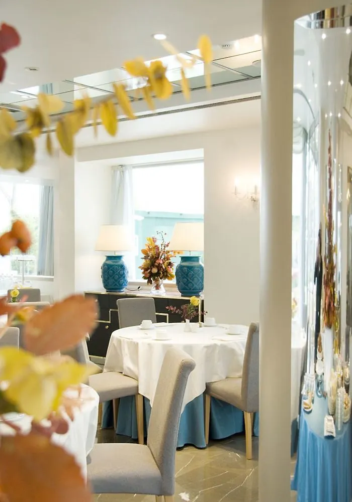 Club House Hotel Rimini Italy