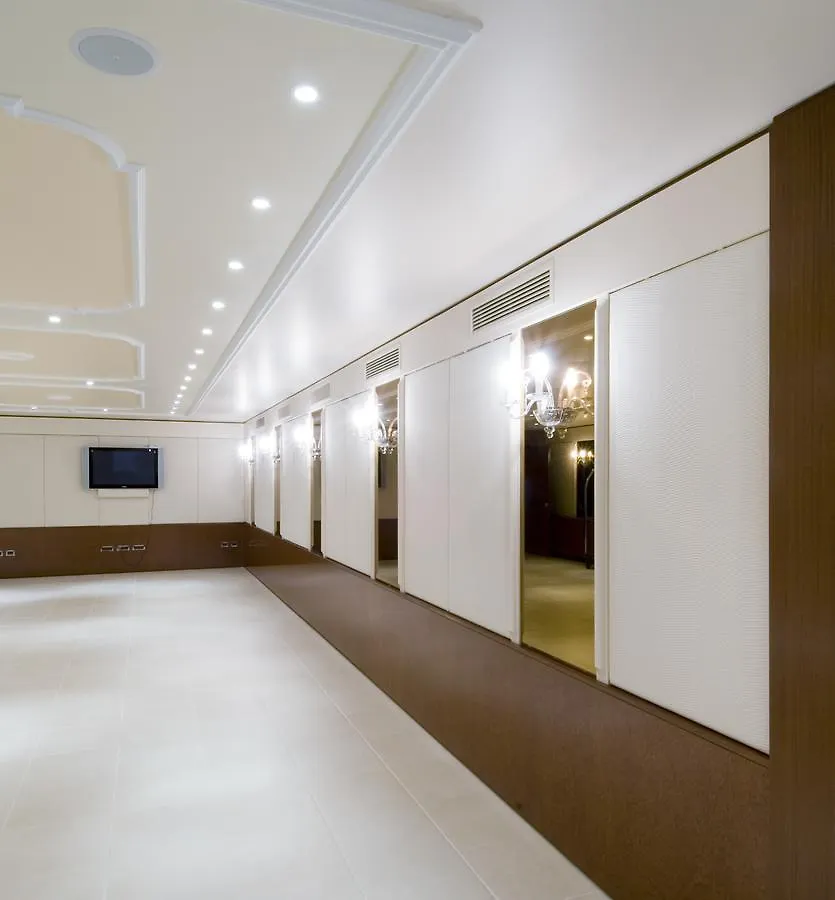 Club House Hotel Rimini 4*,  Italy